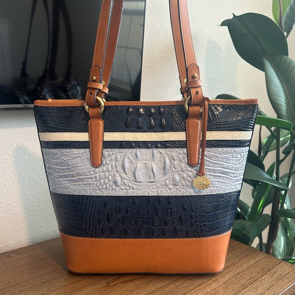 NEW - Brahmin Multi-Color Croc-Embossed Should Bag - See Video! - Picture 3 of 16